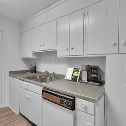 kitchen at Briarcliff located in Milledgeville, GA